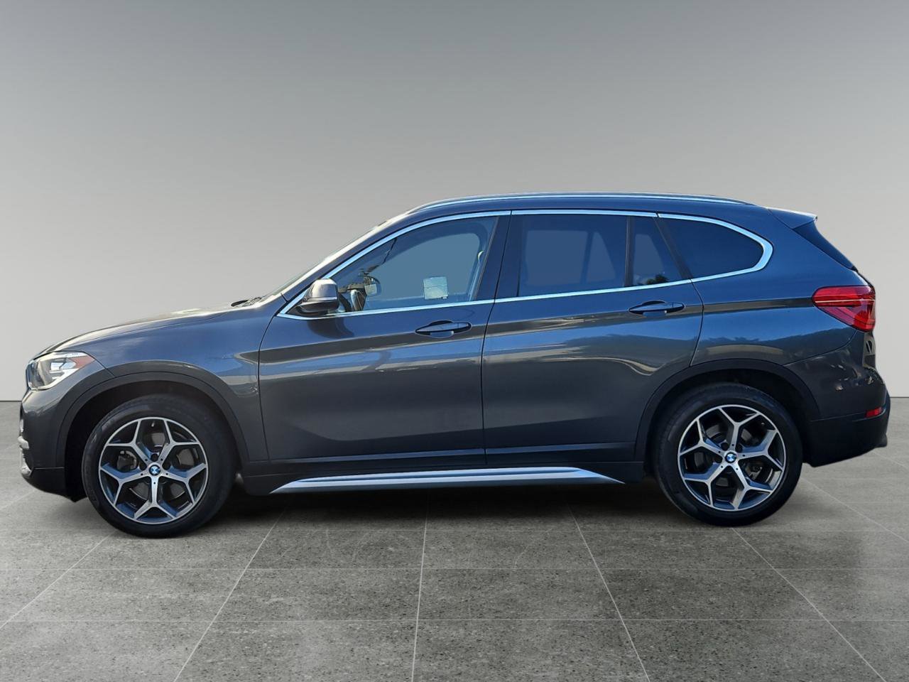 Used 2018 BMW X1 xDrive28i AWD/4WD image 4