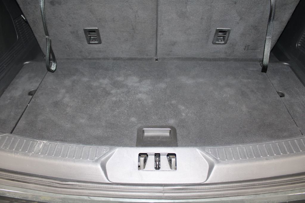 Used 2023 Ford Explorer XLT w/ Equipment Group 202A image 16