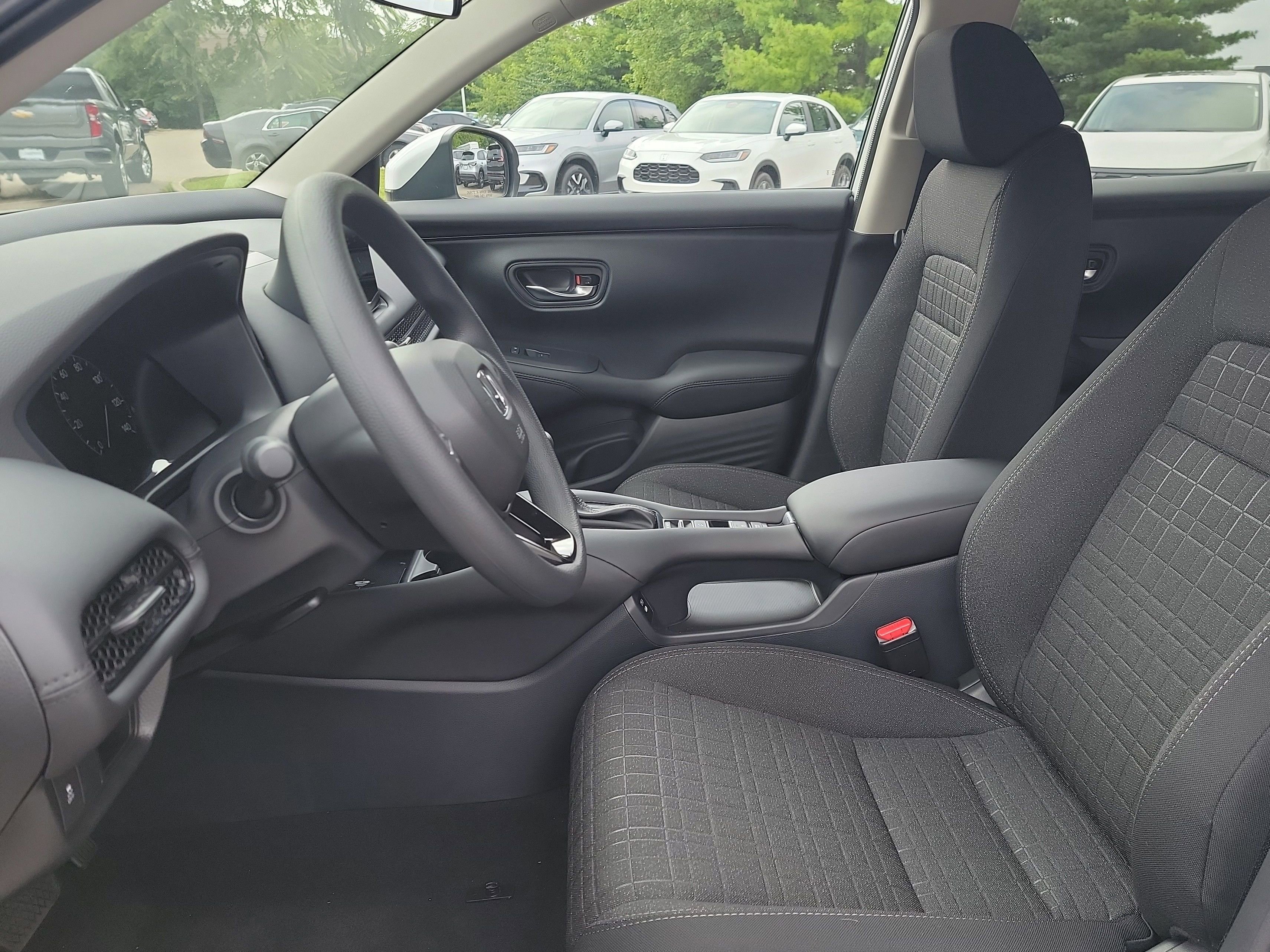 New 2026 Honda HR-V LX image 4