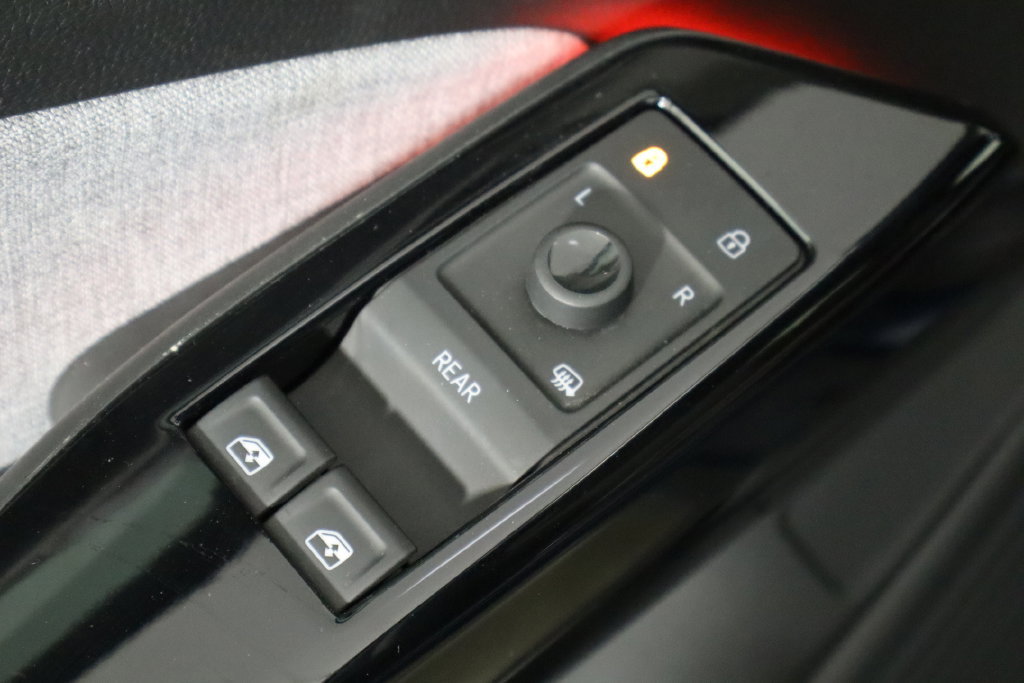 Used 2023 Volkswagen ID.4 Pro RWD image 19