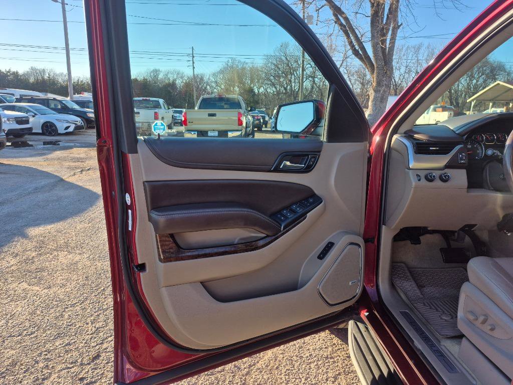 Used 2017 Chevrolet Suburban LT AWD/4WD image 9