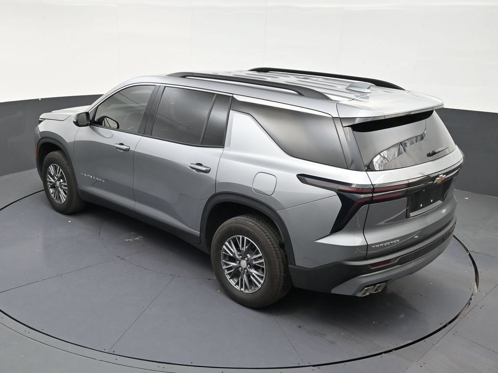 Used 2026 Chevrolet Traverse LT FWD image 12