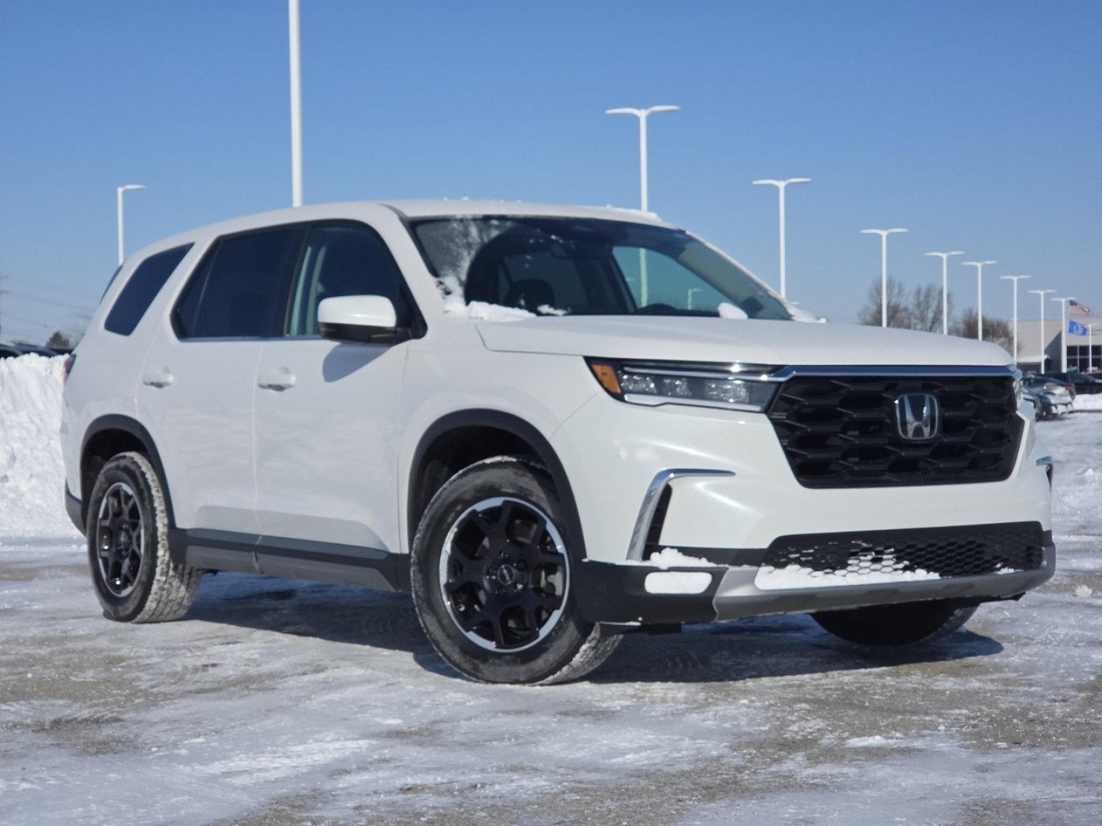 Used 2025 Honda Pilot EX-L image 2