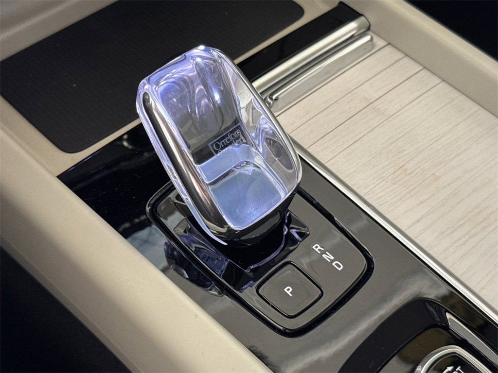 New 2026 Volvo XC60 T8 Ultra w/ Protection Package Premier image 21