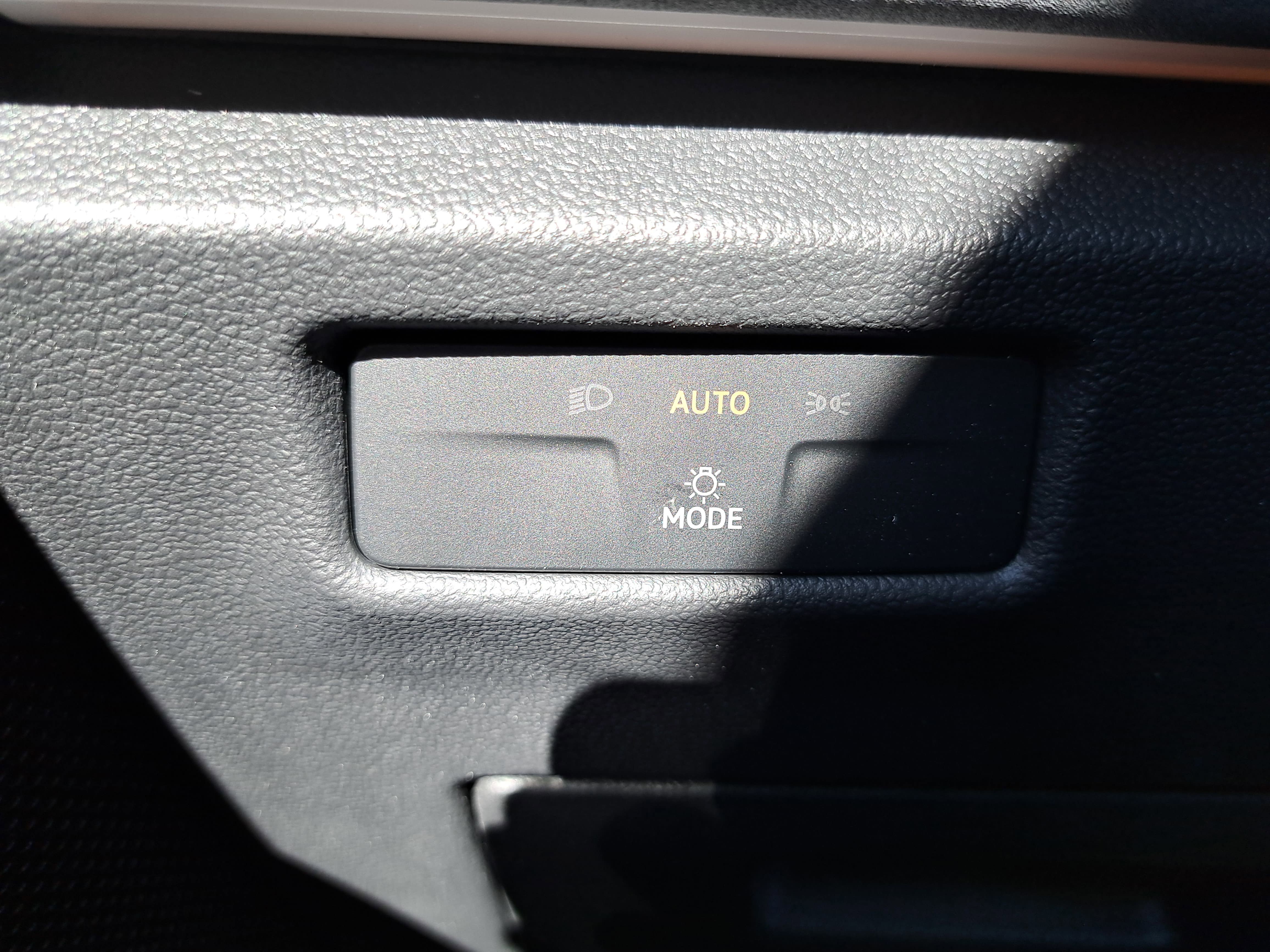 New 2026 Volkswagen Tiguan SE R-Line AWD/4WD image 26