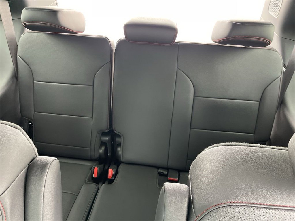 New 2026 Chevrolet Traverse Z71 w/ LPO, Floor Liner Package image 23