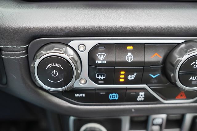 Used 2025 Jeep Wrangler Unlimited Sahara w/ Safety Group image 26