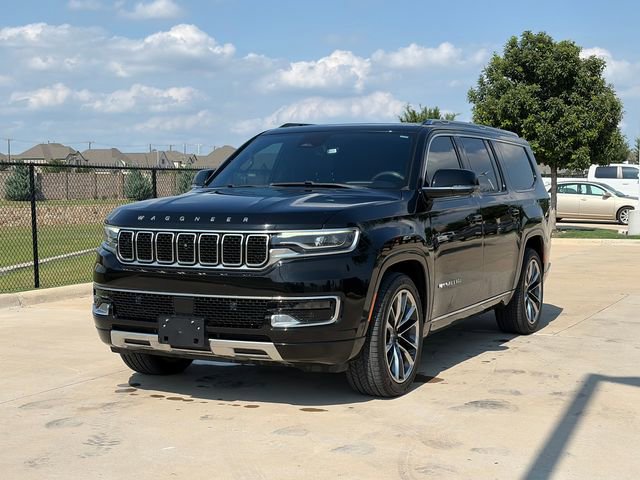 Used 2023 Jeep Wagoneer L Series III w/ Premium Group I AWD/4WD image 3