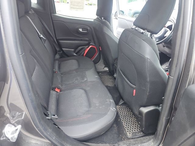 Used 2018 Jeep Renegade Trailhawk w/ Cold Weather Group II AWD/4WD image 10