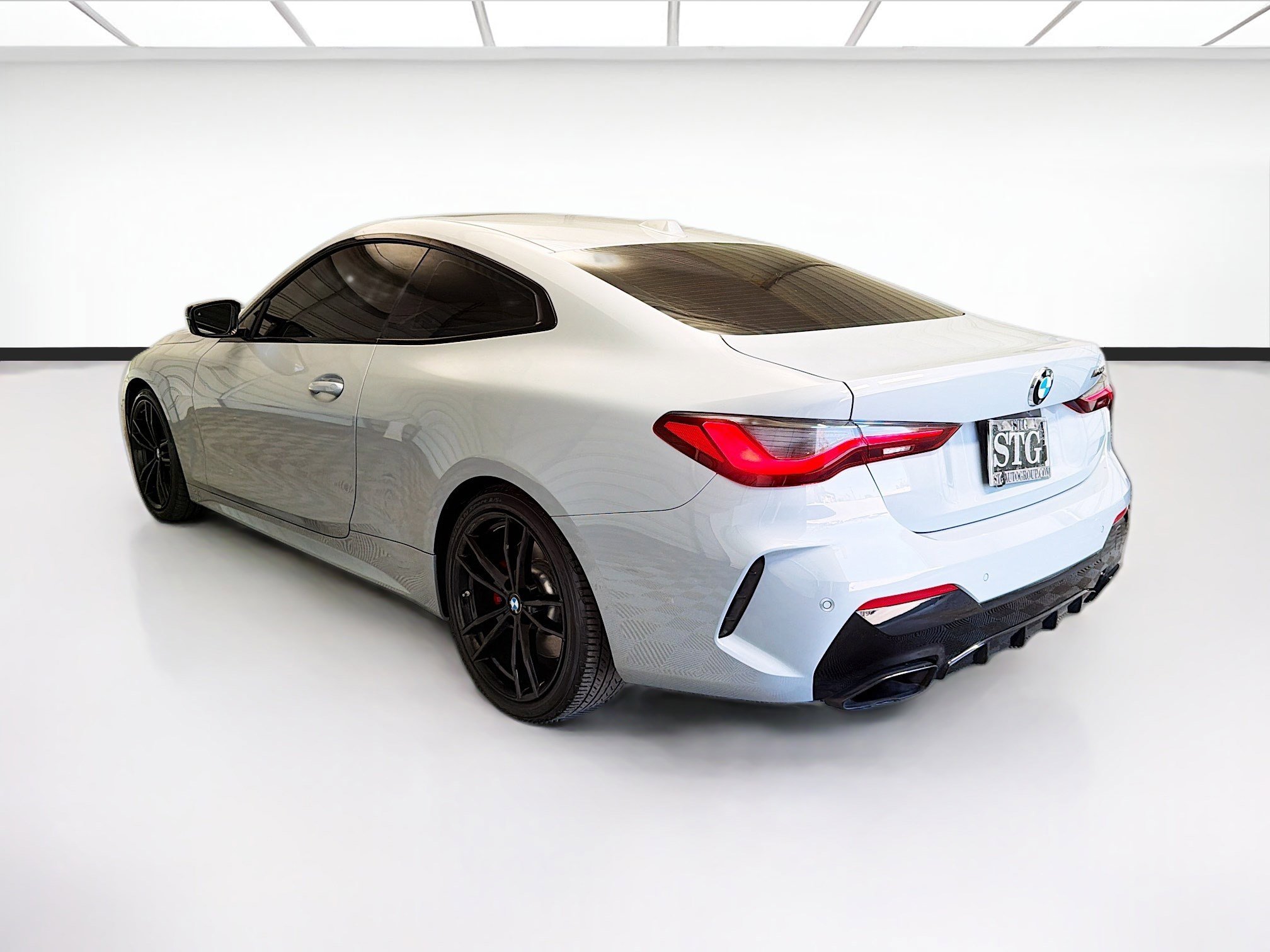 Used 2024 BMW M440i Coupe RWD image 6