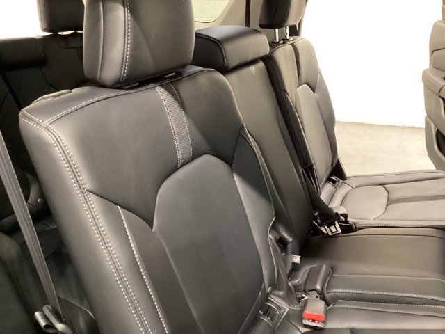 Certified 2023 Honda Pilot Touring image 18