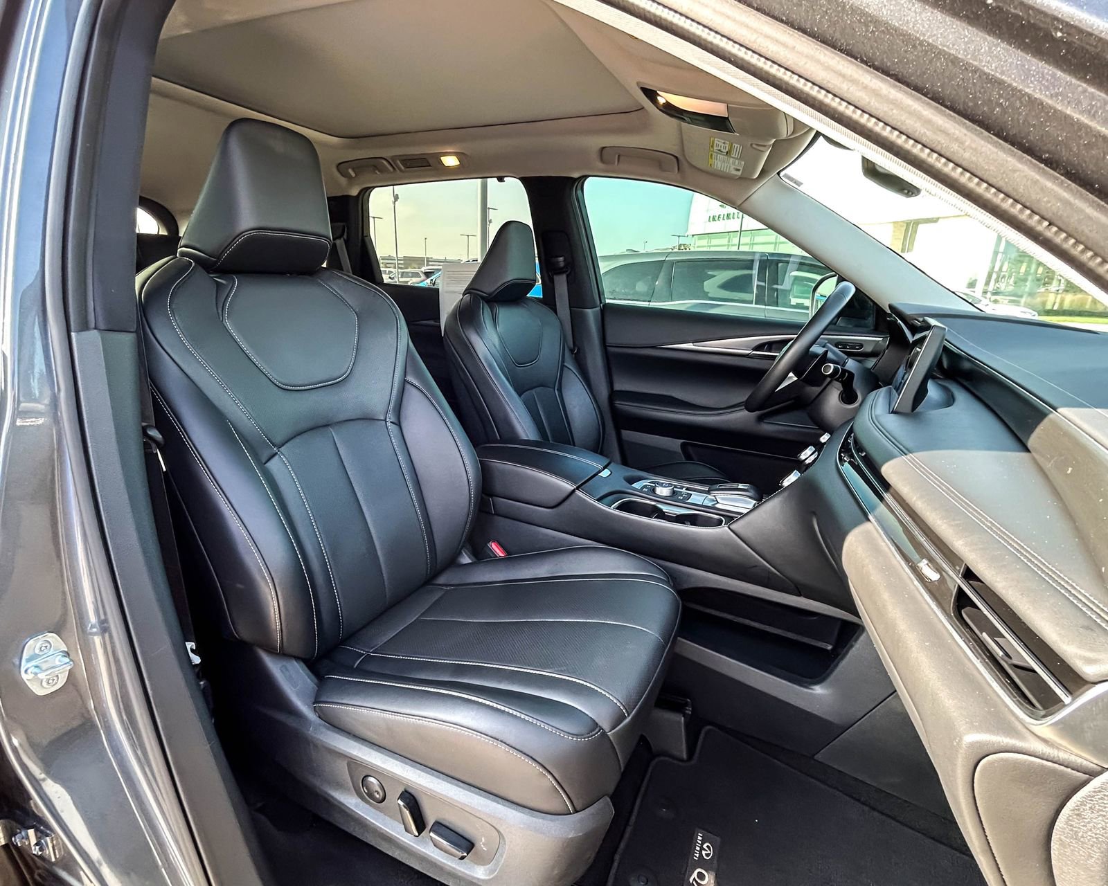 Certified 2024 INFINITI QX60 Luxe image 15