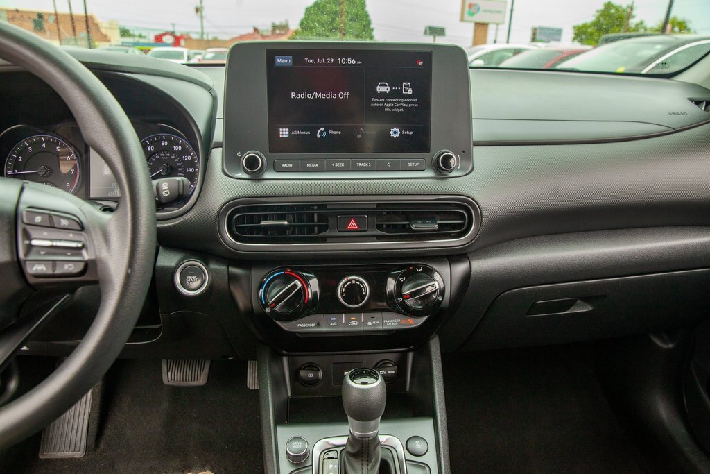 Used 2023 Hyundai Kona SEL image 15