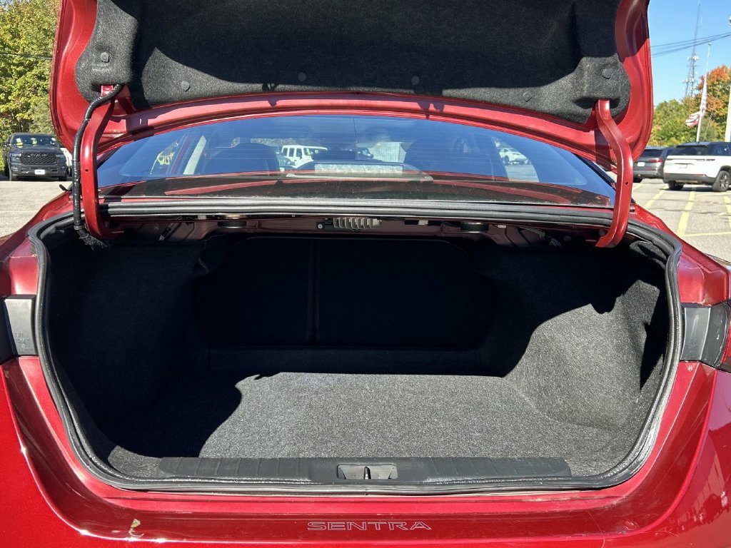 Certified 2023 Nissan Sentra SR w/ SR Premium Package FWD image 15