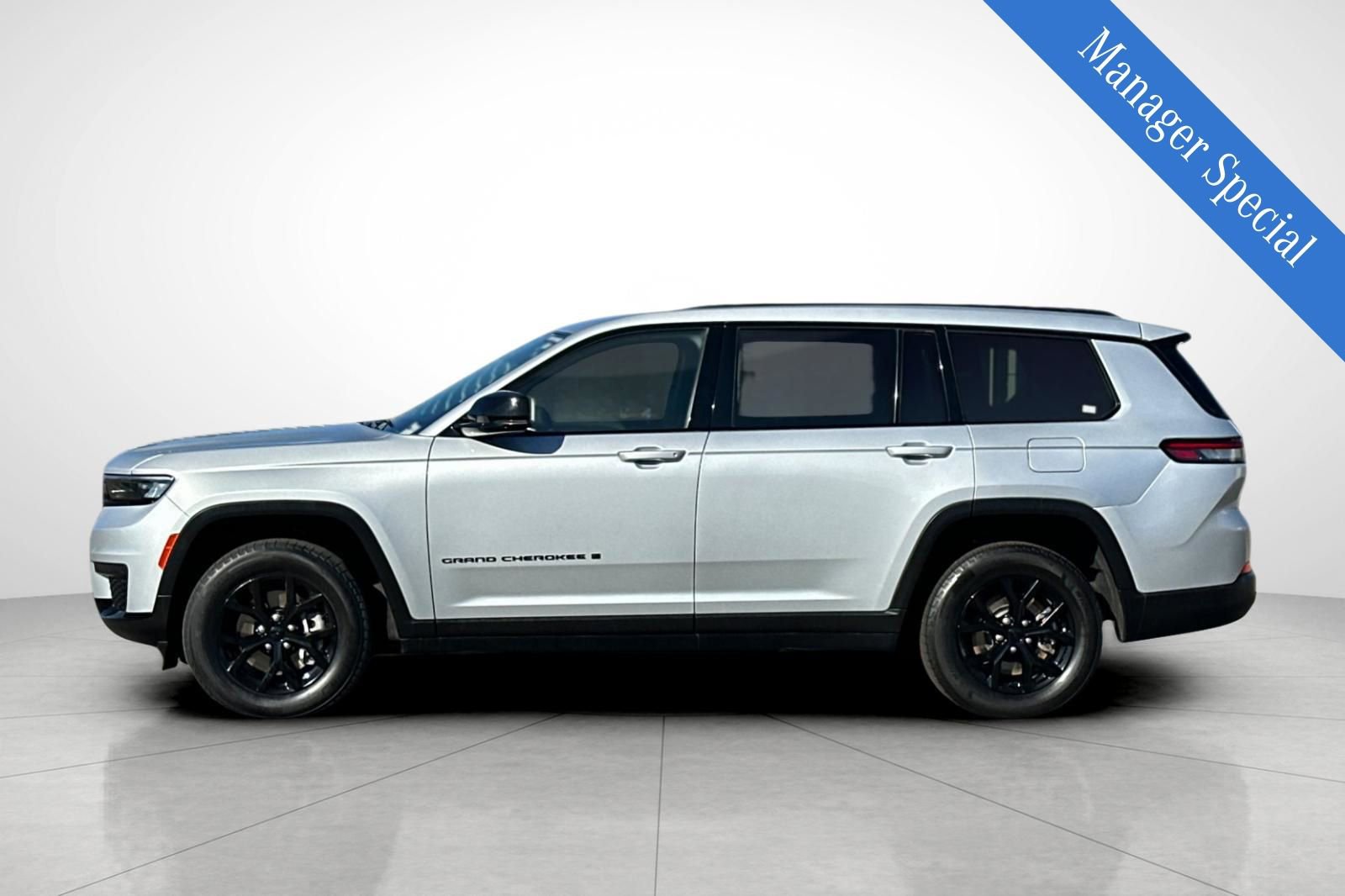 Used 2024 Jeep Grand Cherokee L Laredo image 27