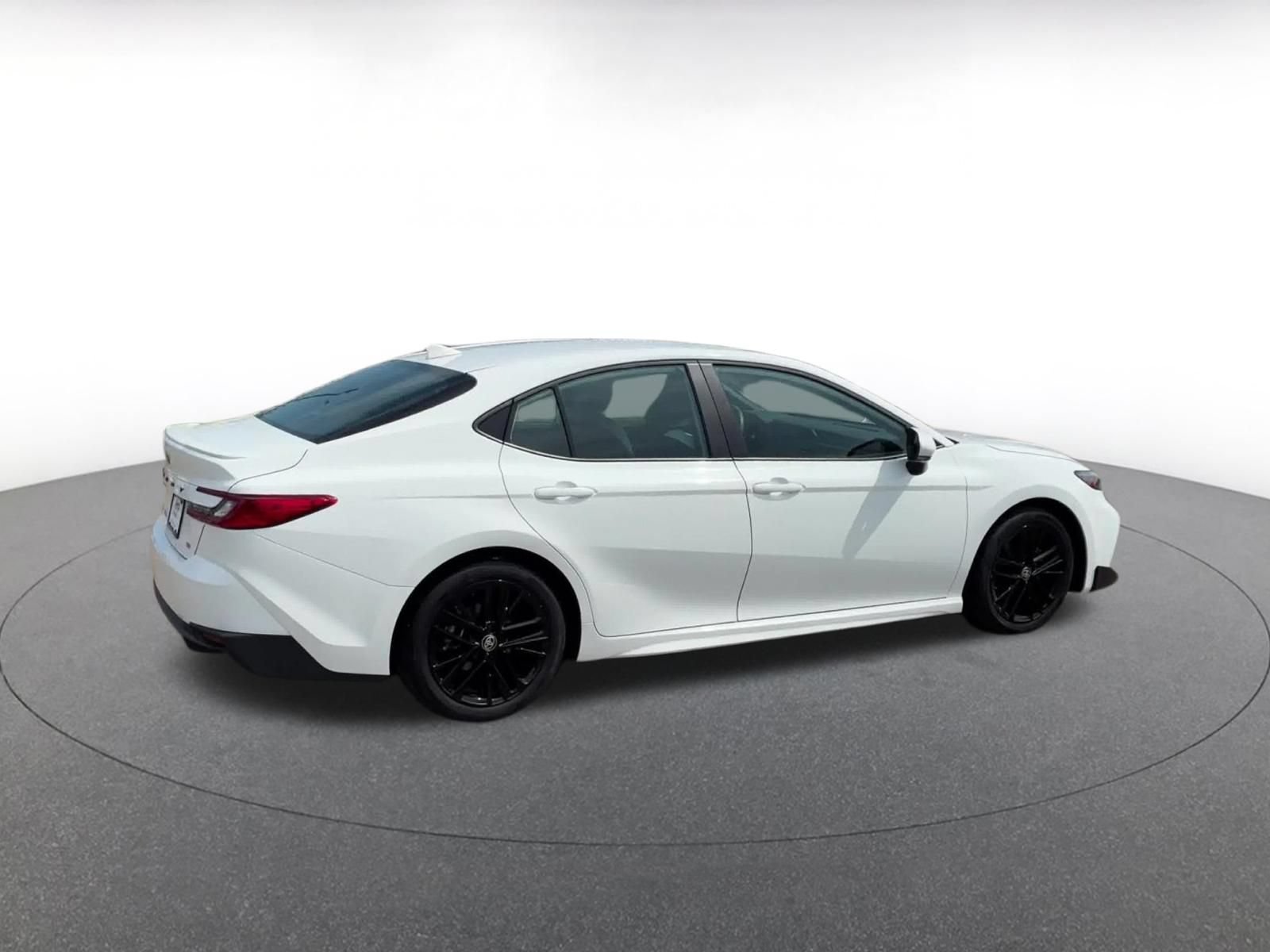 Used 2026 Toyota Camry SE FWD image 12