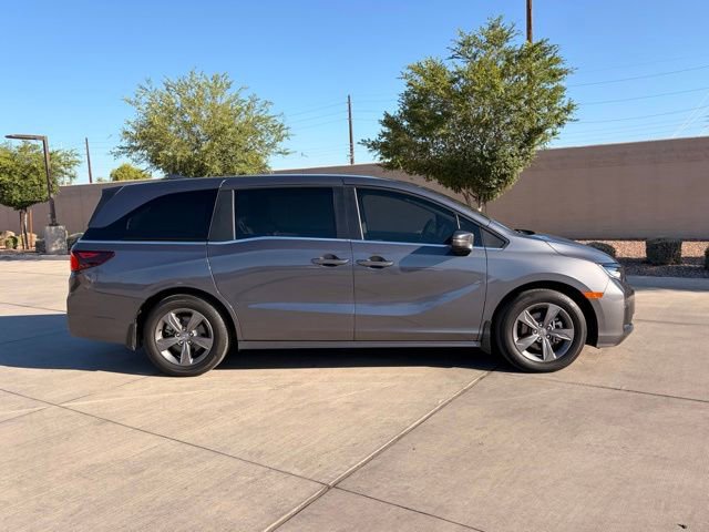 Used 2025 Honda Odyssey Touring image 3