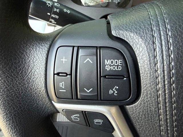 Used 2015 Toyota Sienna LE FWD image 18