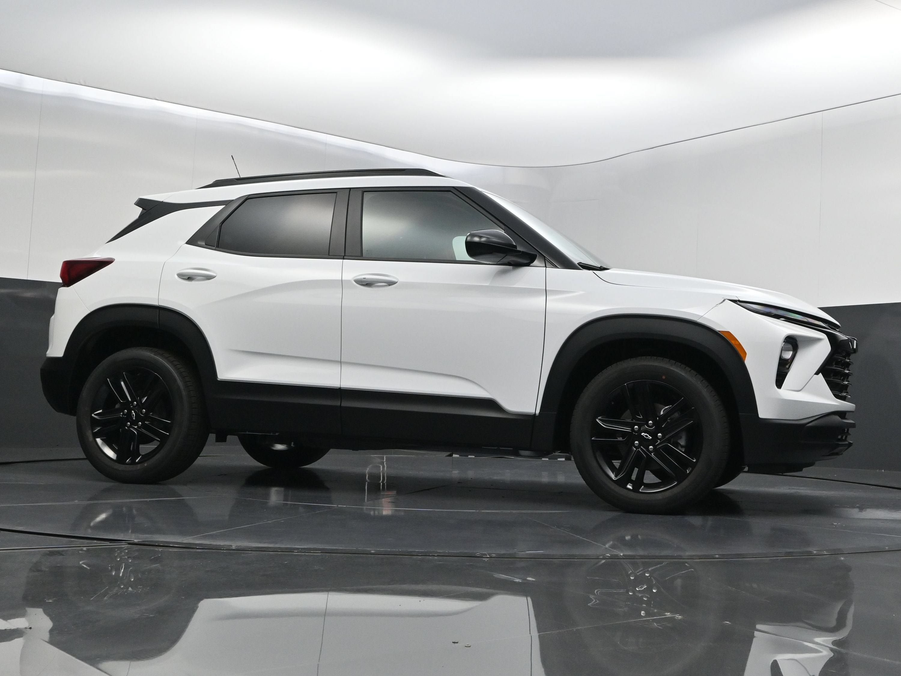 New 2026 Chevrolet TrailBlazer LT w/ Convenience Package FWD image 47