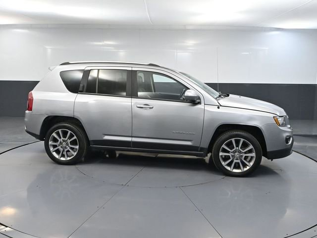 Used 2016 Jeep Compass High Altitude AWD/4WD image 3