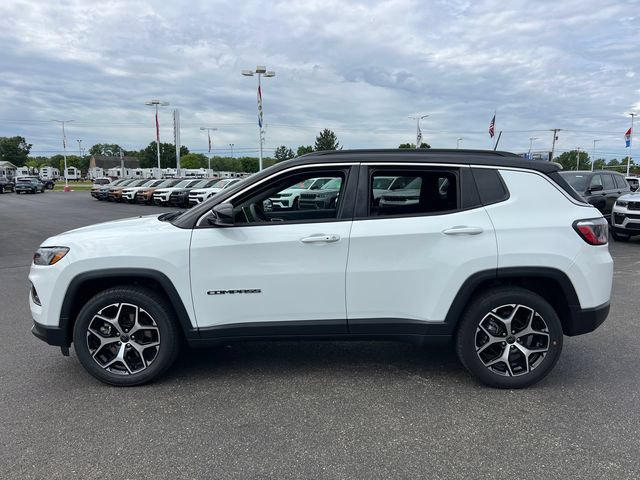 Certified 2025 Jeep Compass Limited AWD/4WD image 4