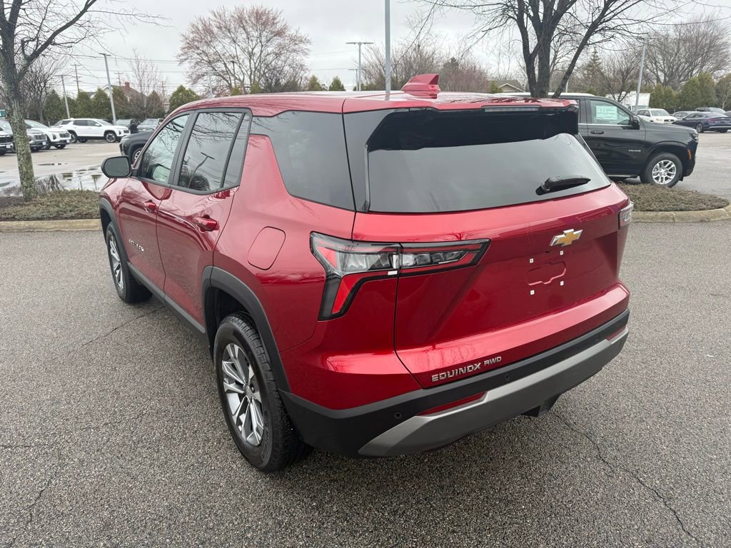 Used 2025 Chevrolet Equinox LT AWD/4WD image 3
