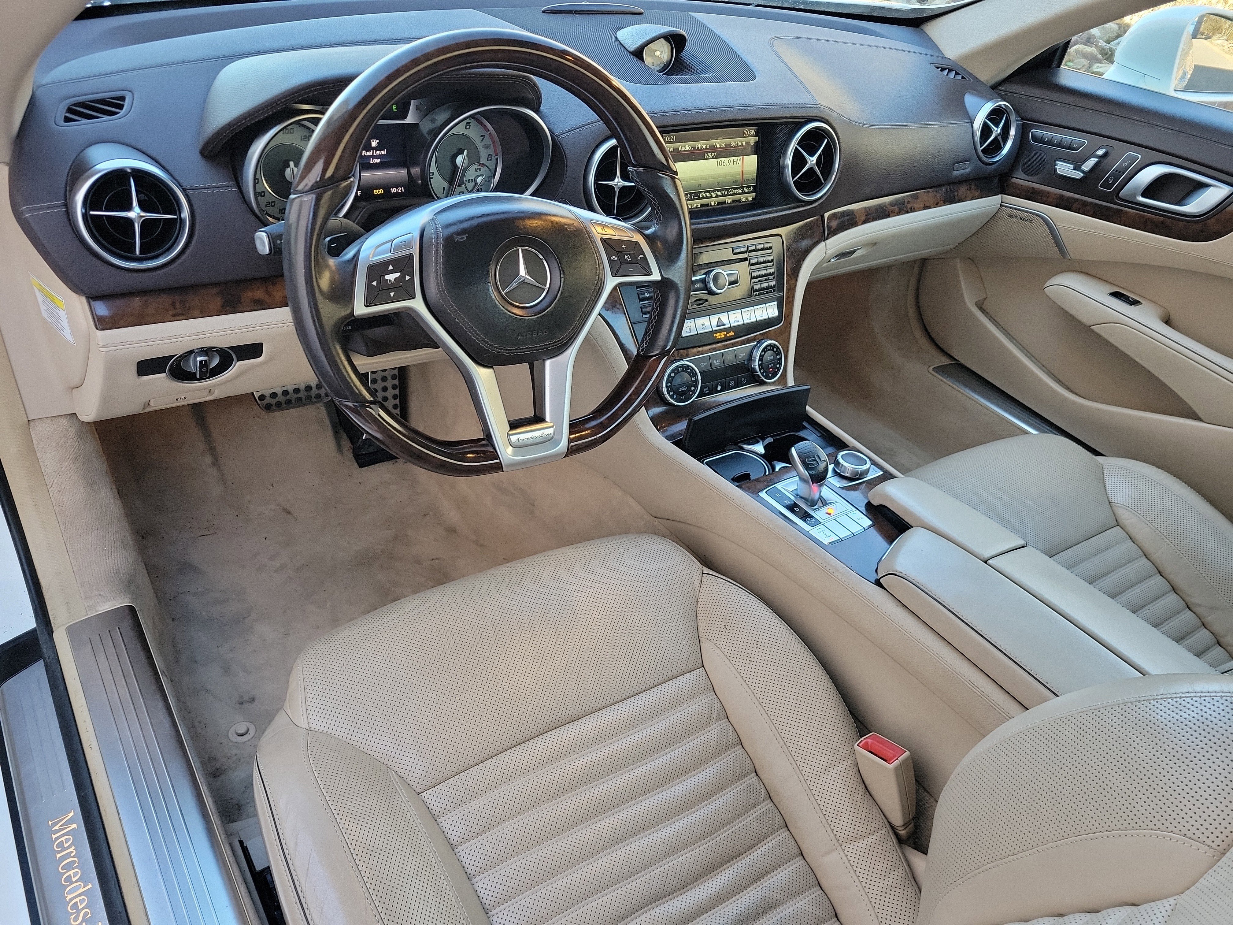 Used 2014 Mercedes-Benz SL 550 image 8