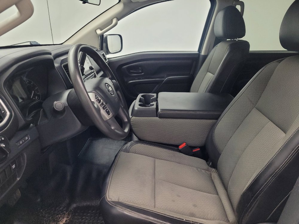 Used 2017 Nissan Titan S image 17