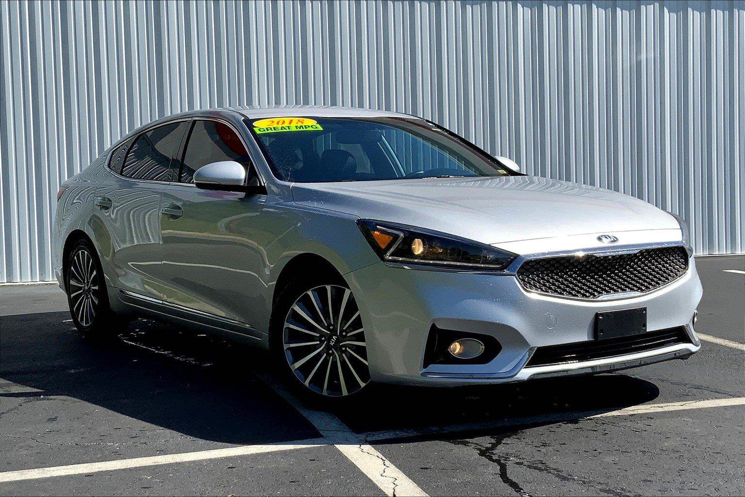 Used 2018 Kia Cadenza Premium w/ Luxury Package FWD image 35