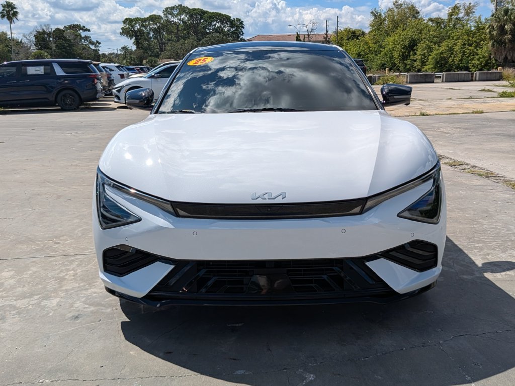 Certified 2025 Kia EV6 GT-Line AWD/4WD image 3