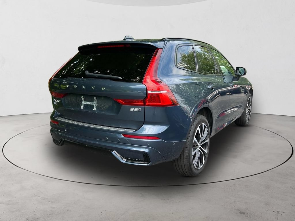 Certified 2023 Volvo XC60 B5 Plus w/ Climate Package AWD/4WD image 5