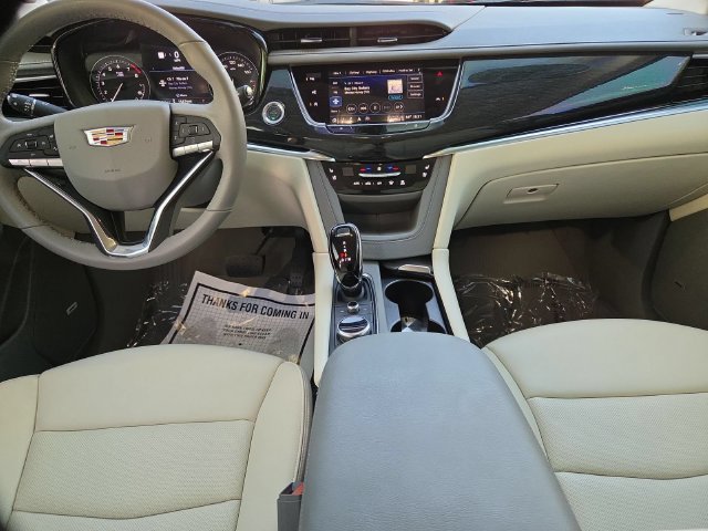 Certified 2025 Cadillac XT6 Premium Luxury w/ Technology Package FWD image 24