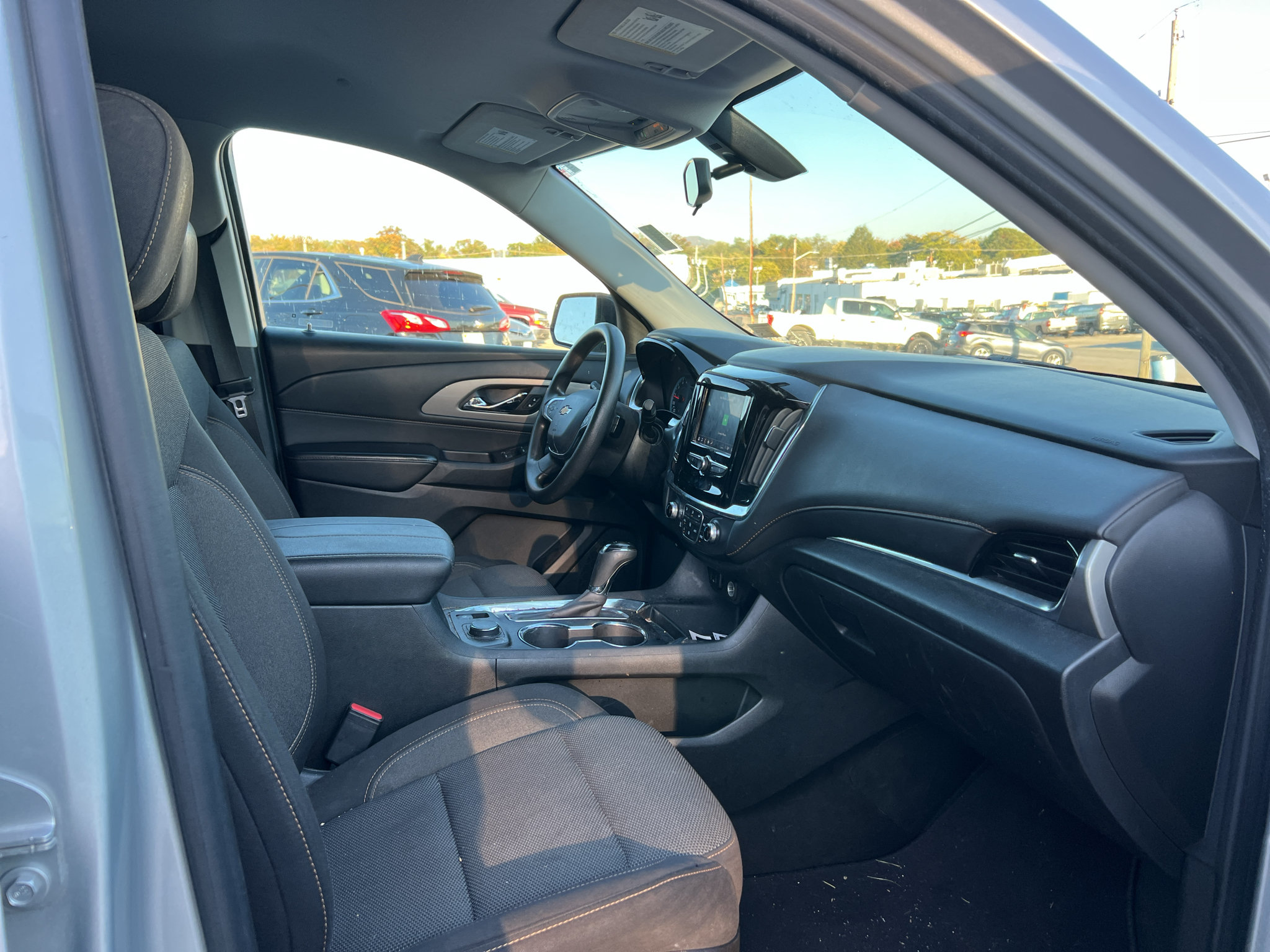 Used 2020 Chevrolet Traverse LS FWD image 9