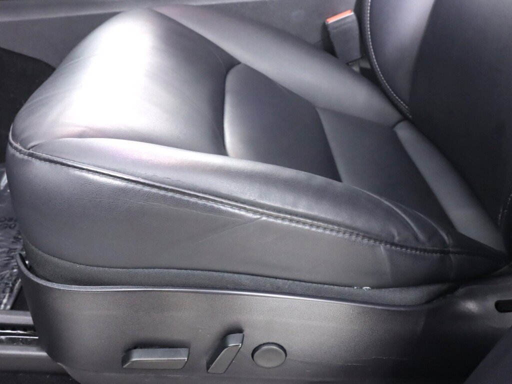 Used 2020 Tesla Model Y Long Range image 27