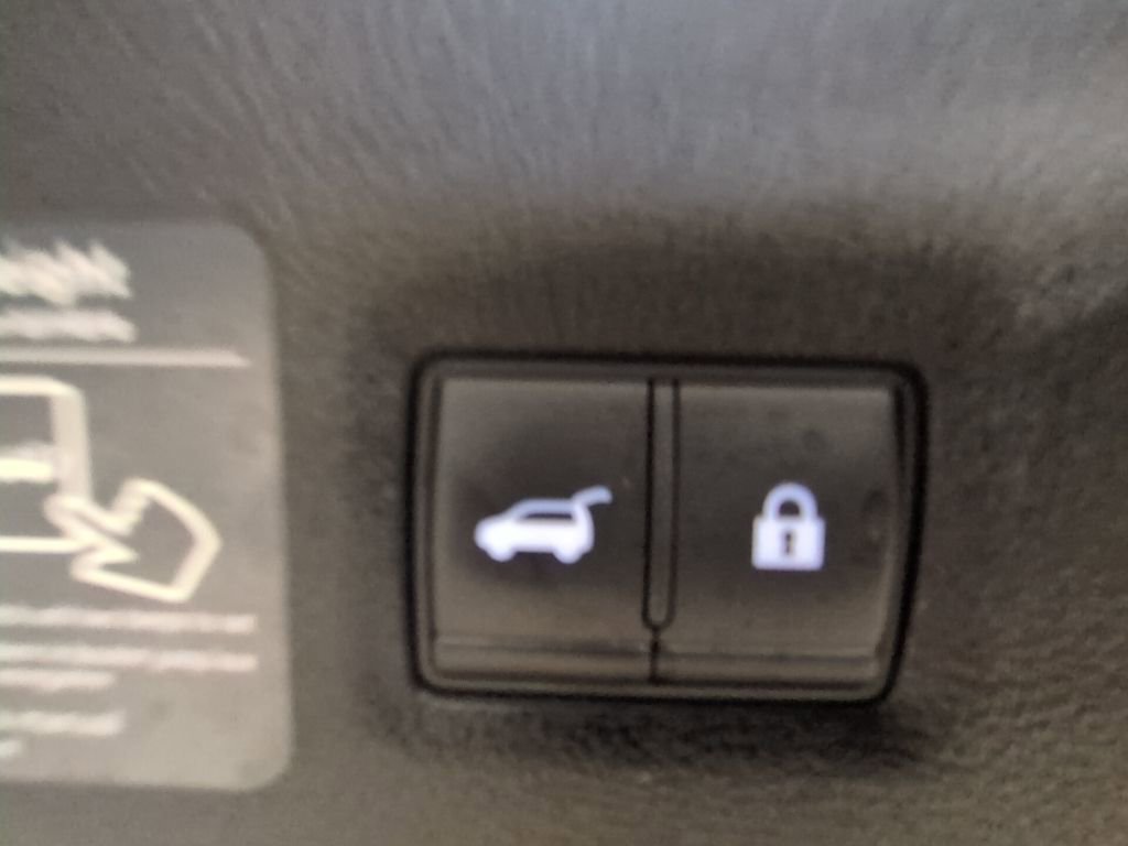 Used 2023 INFINITI QX55 Essential image 30