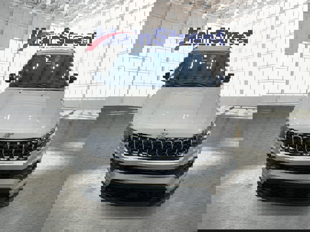 New 2026 Jeep Compass Latitude image 8