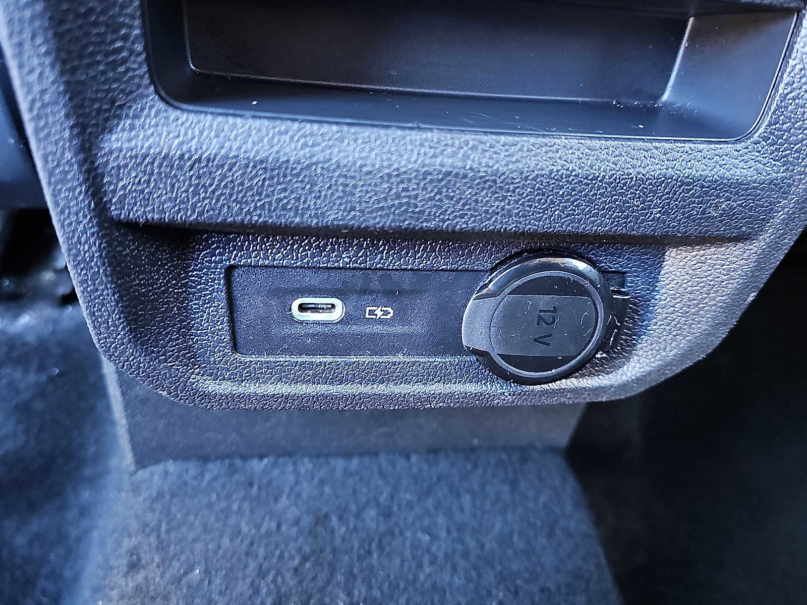 Used 2024 Volkswagen Tiguan SE image 11