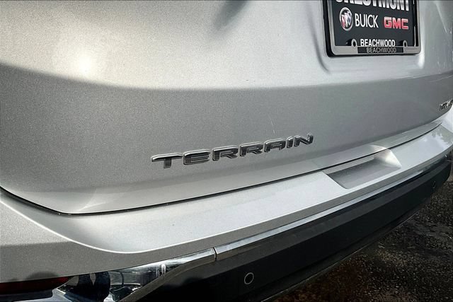 Used 2022 GMC Terrain SLT w/ LPO, Floor Liner Package AWD/4WD image 23
