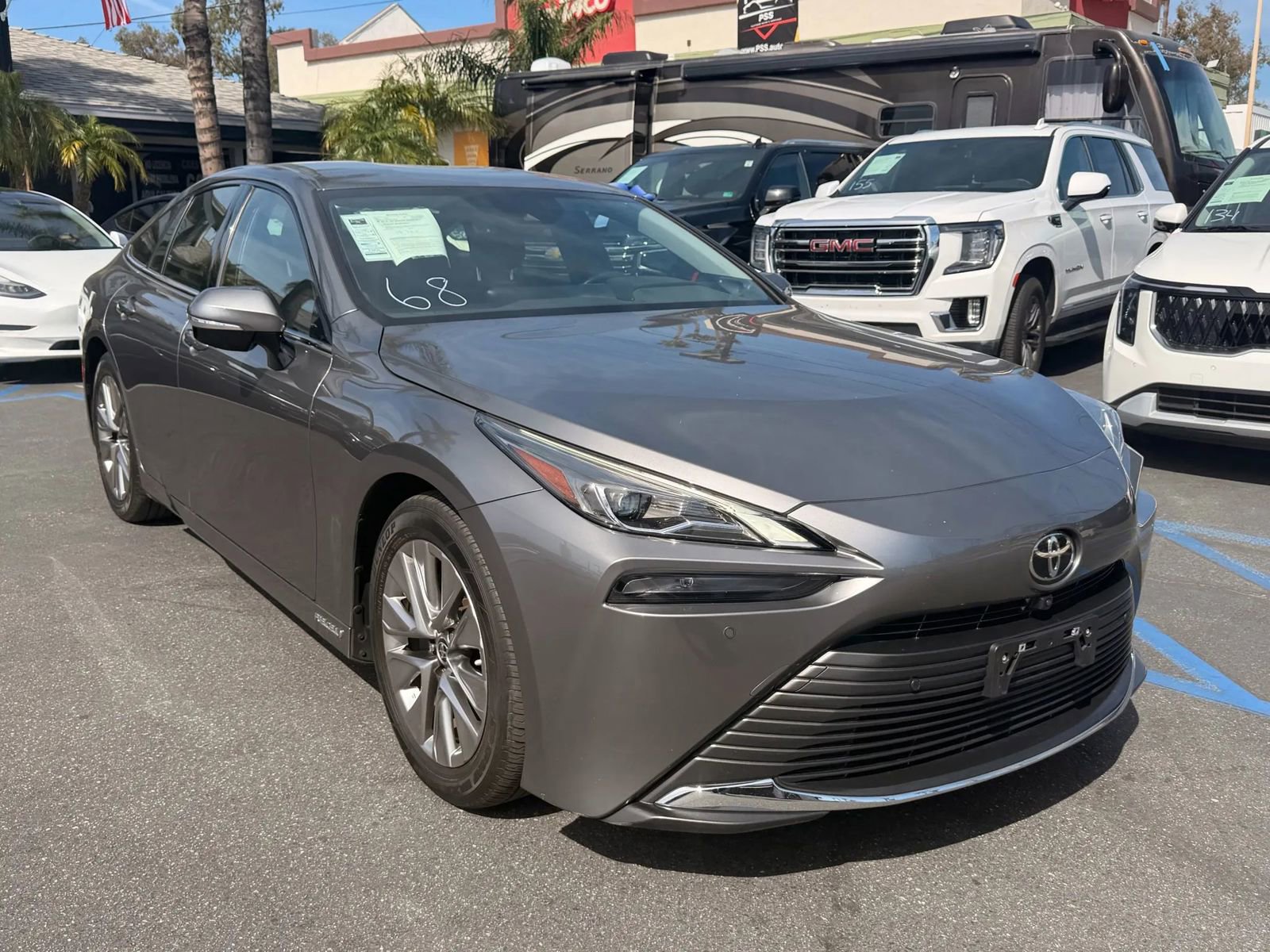 Used 2023 Toyota Mirai w/ Advanced Technology Package RWD image 1