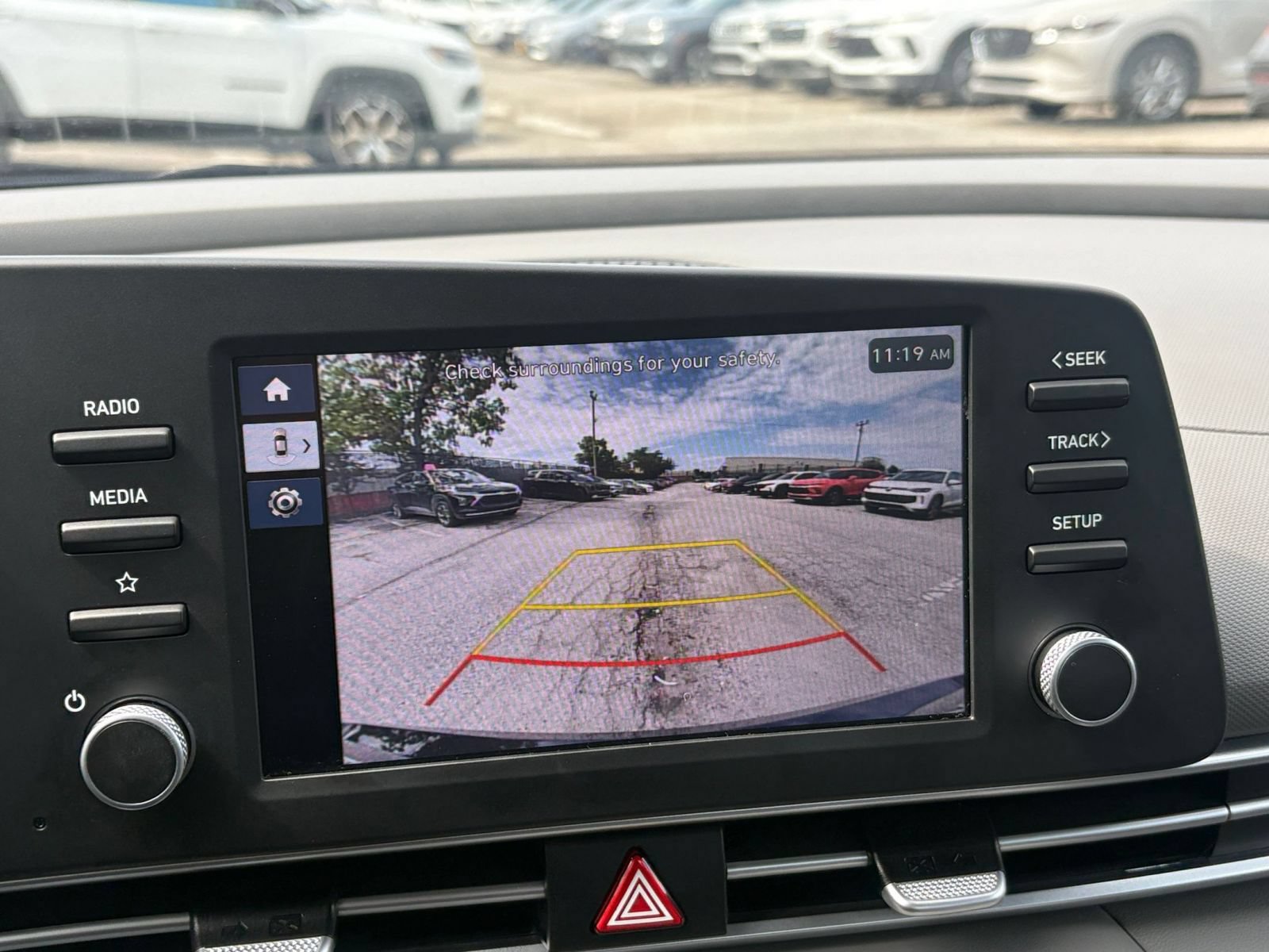 Used 2026 Hyundai Elantra Hybrid FWD image 19