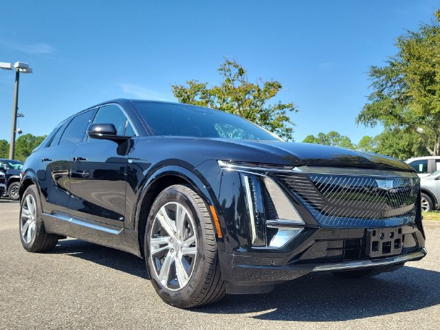Certified 2024 Cadillac Lyriq Tech RWD image 8