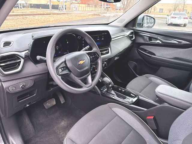 Used 2025 Chevrolet TrailBlazer LT w/ Driver Confidence Package image 10