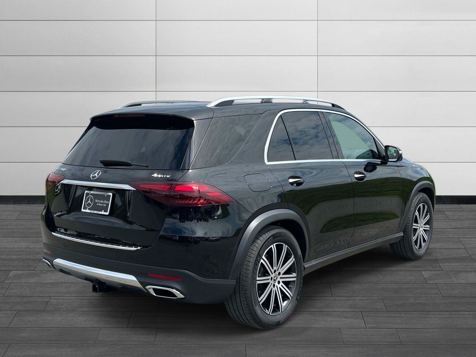 Used 2026 Mercedes-Benz GLE 350 4MATIC image 3