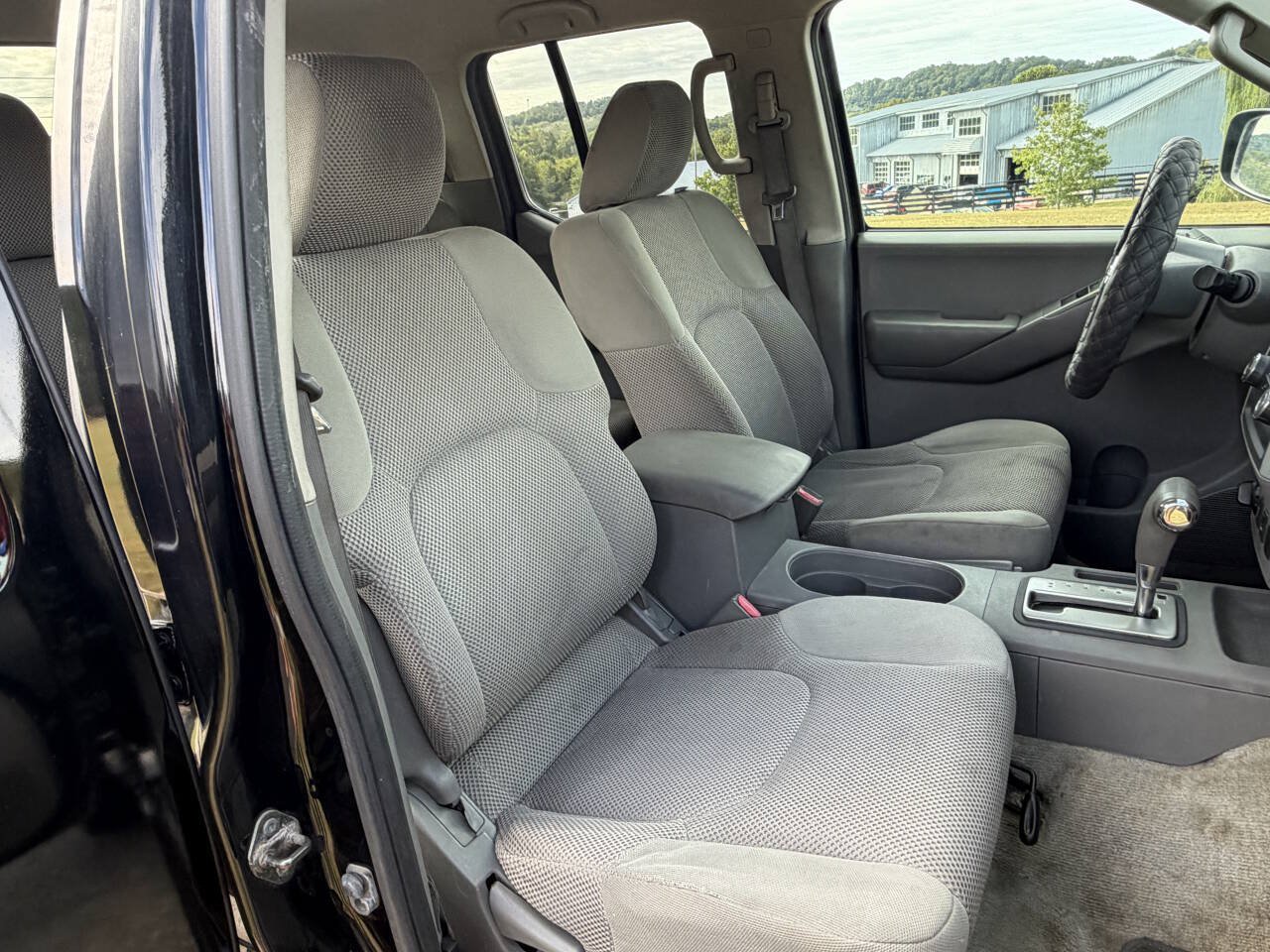 Used 2012 Nissan Frontier SV AWD/4WD image 26