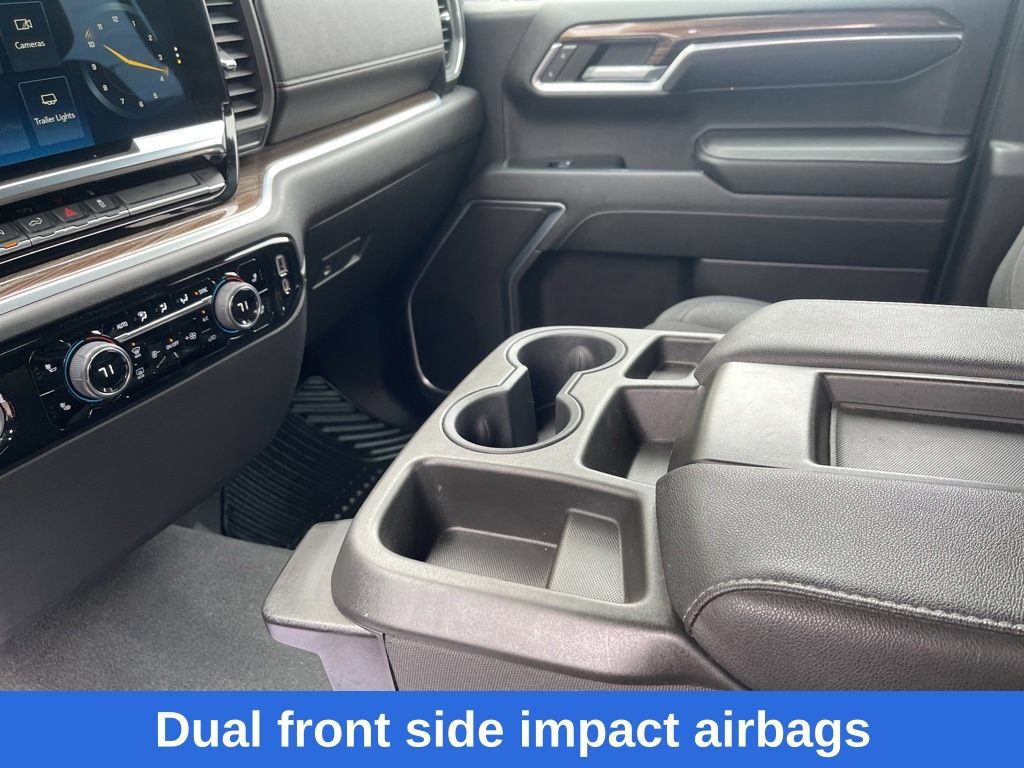 Used 2022 Chevrolet Silverado 1500 LT AWD/4WD image 17