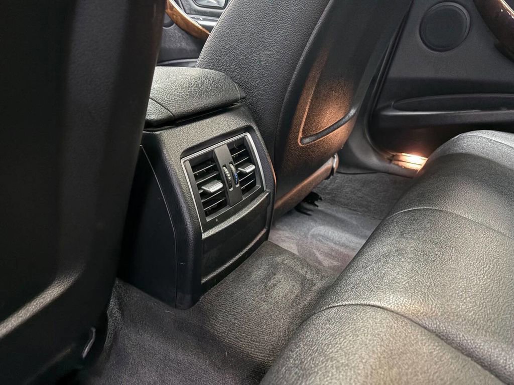 Used 2016 BMW 320i xDrive Sedan image 42