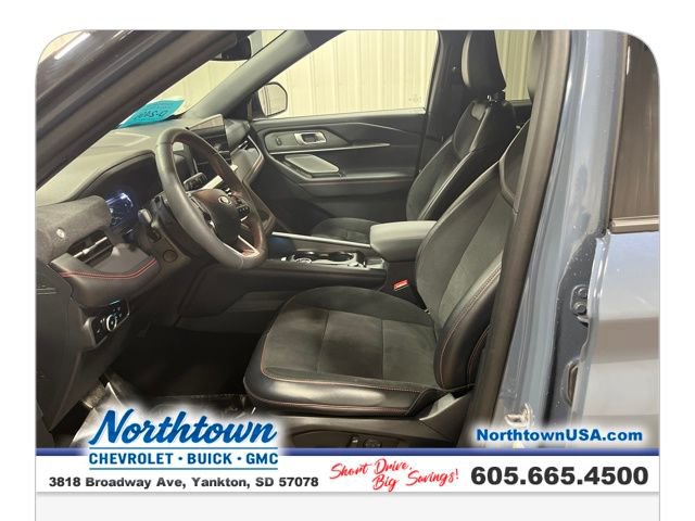 Used 2025 Ford Explorer ST image 9