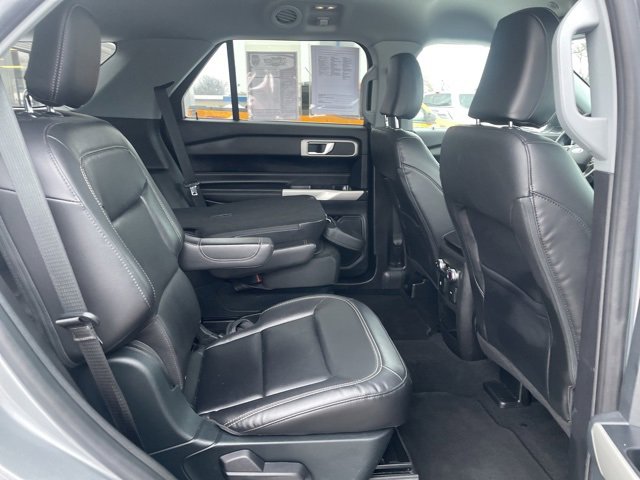 Used 2021 Ford Explorer XLT w/ Equipment Group 202A image 15