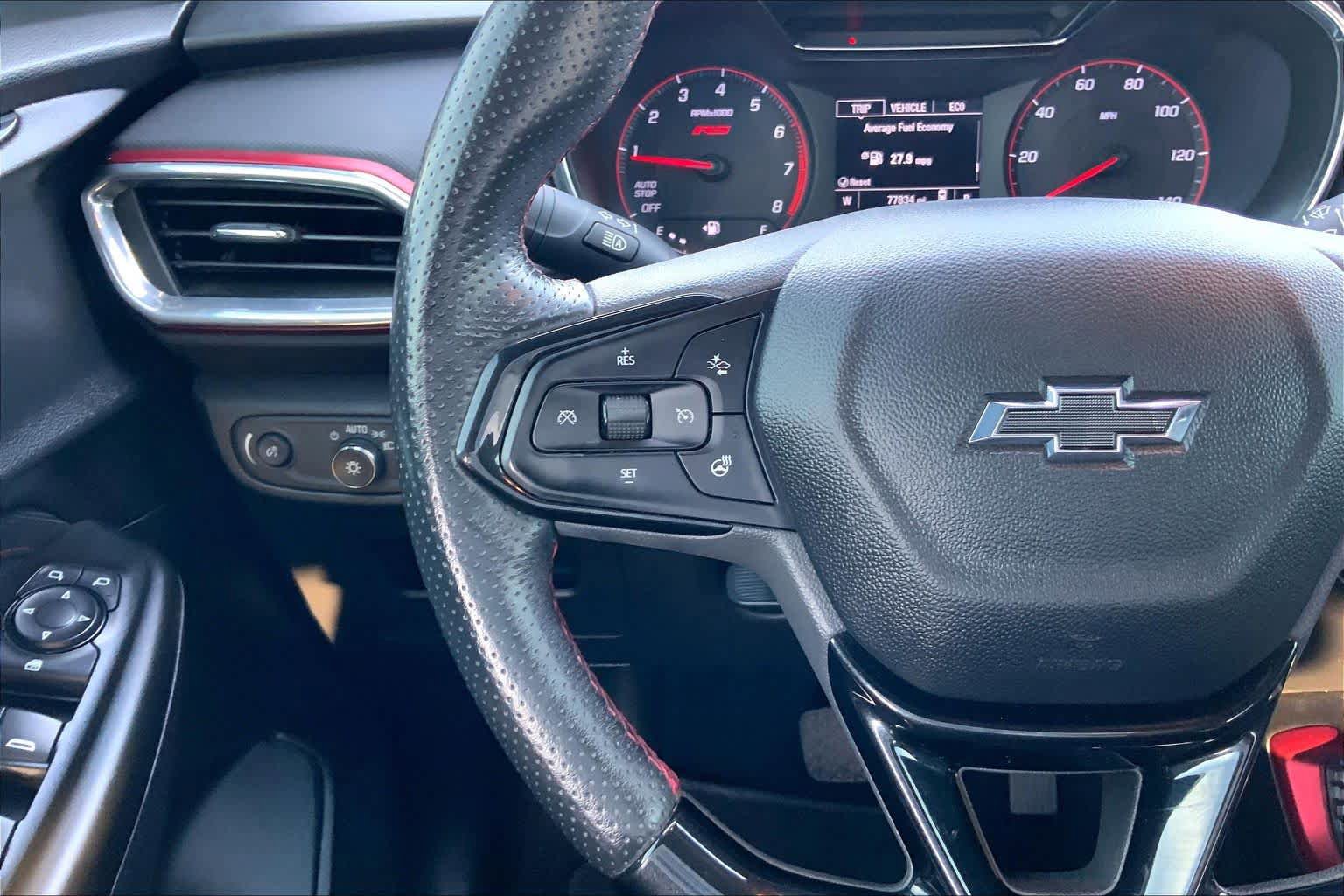 Used 2022 Chevrolet TrailBlazer RS FWD image 23