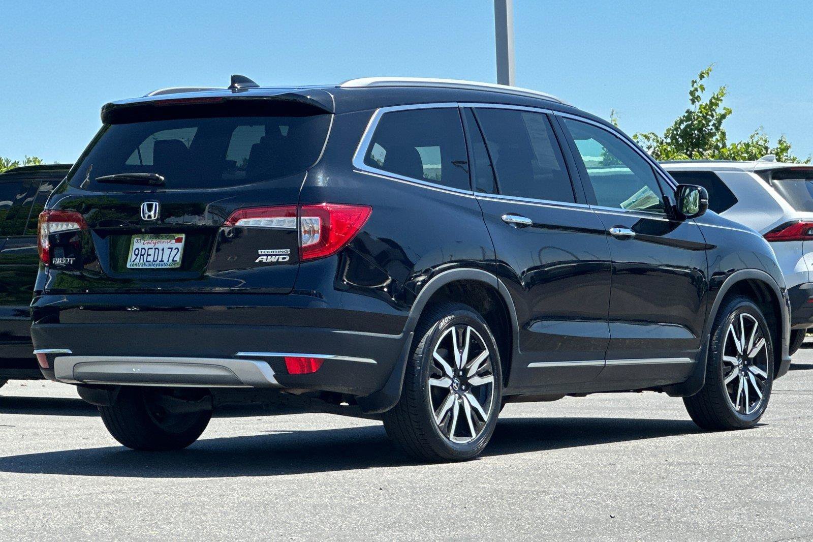 Used 2021 Honda Pilot Touring image 4